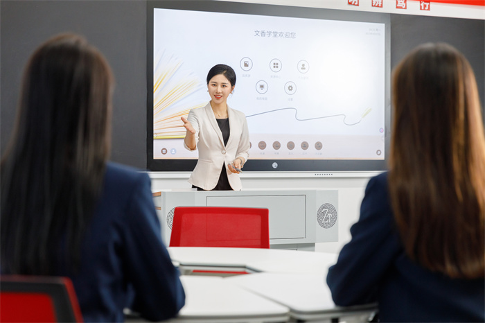 三個(gè)問(wèn)題，幫你找到自已的理想職業(yè)！