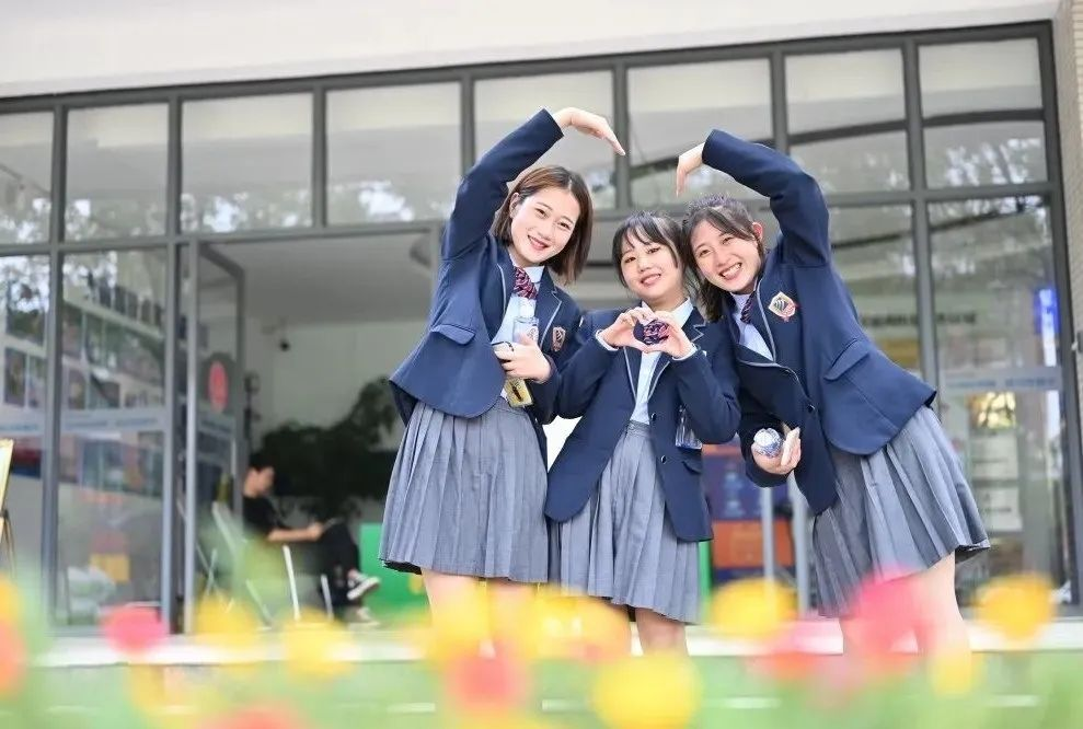 A＾A(y)ưܞ鷫uِ